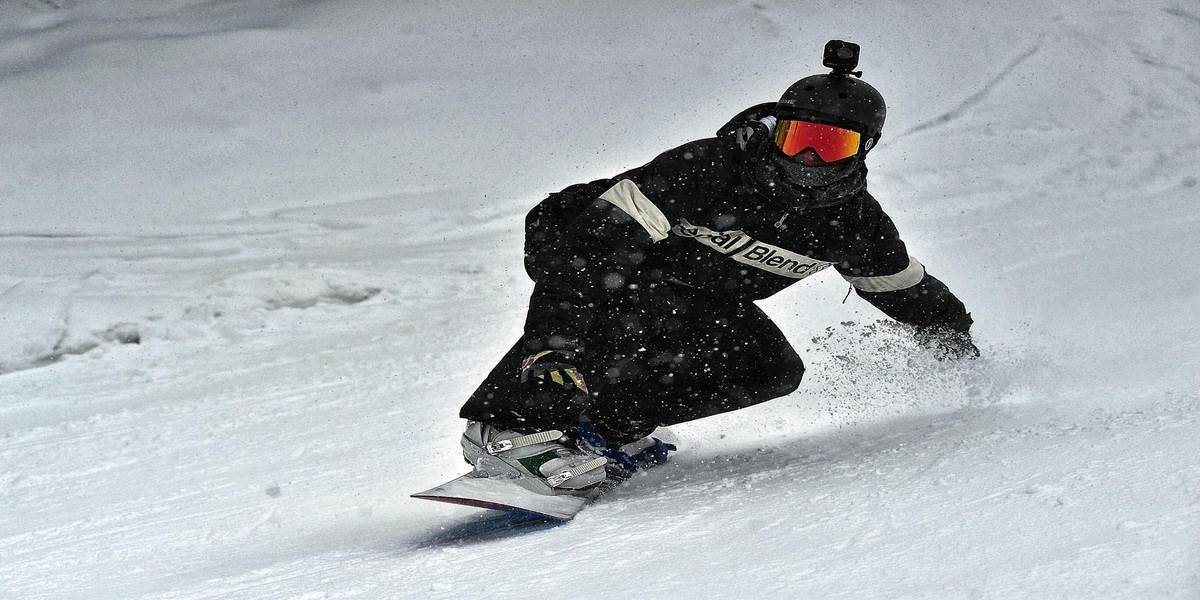SNOWBOARD